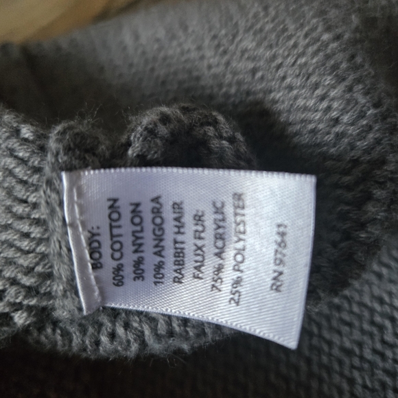 Gray Knit Vest with Faux Fur Collar - Picture 3 of 4